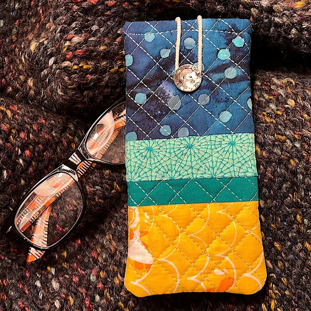 Fun ‘n’ sassy handmade eyeglass case from Snugbug Threads